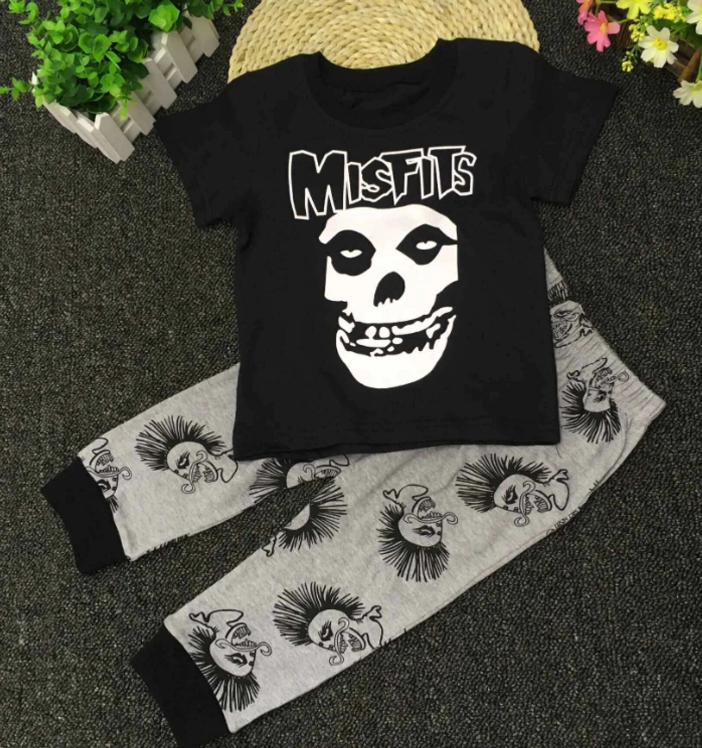 Baby Boy's Outfit Black Skull Design